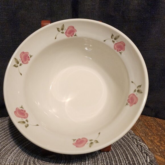 Gibson Other - Gibson Ceramic Dish with Floral Pattern